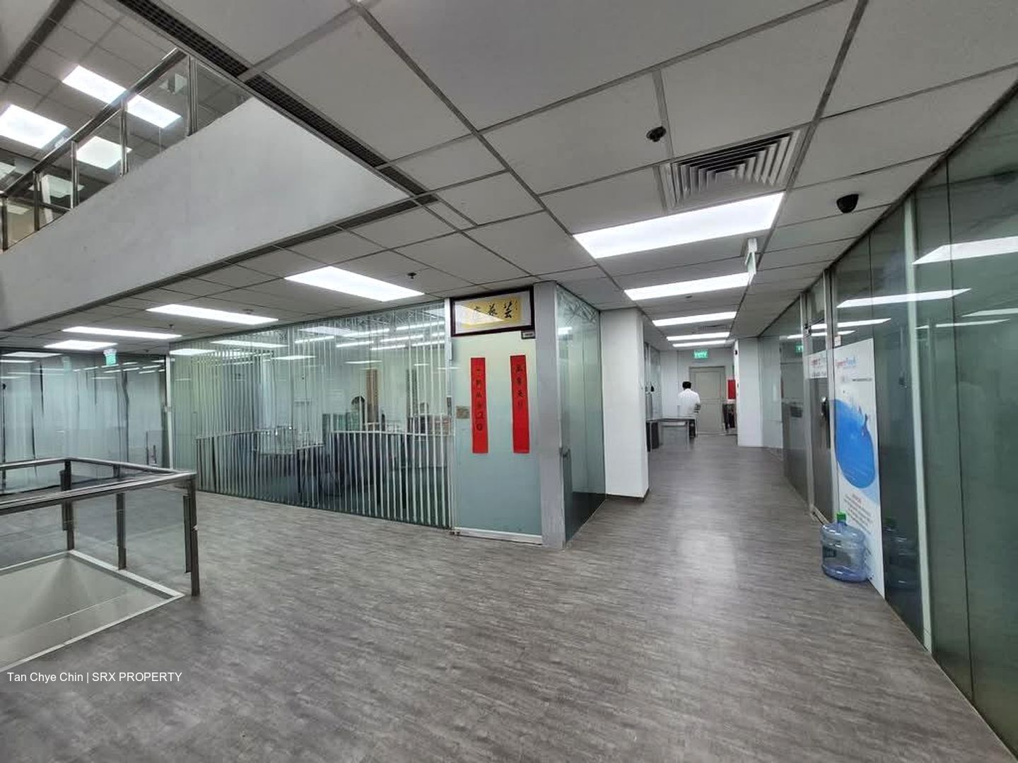North Bridge Centre (D7), Office #604754581